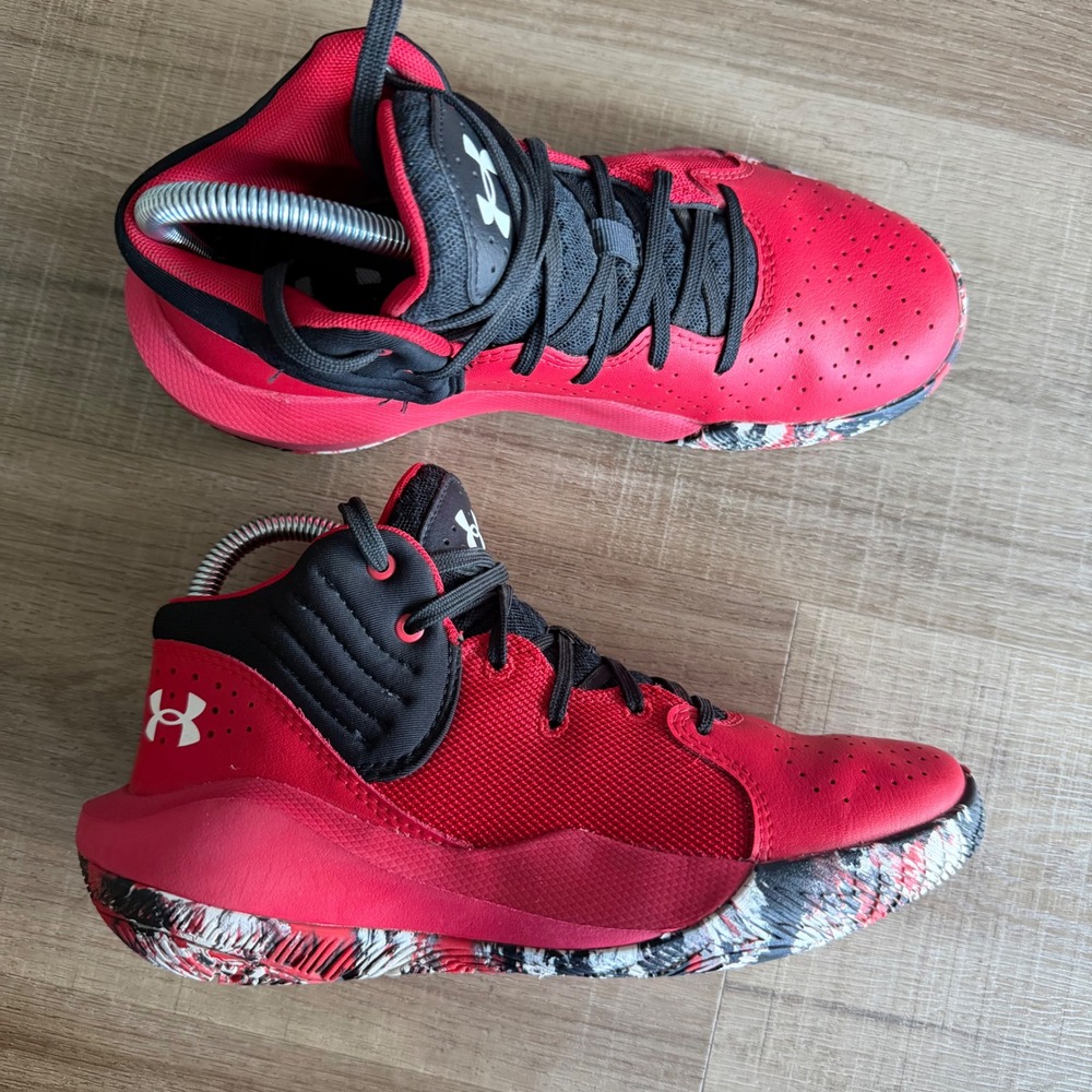 Under Armour Jet 21 Red Black Basketball Shoes Kids 5Y 3024794-600